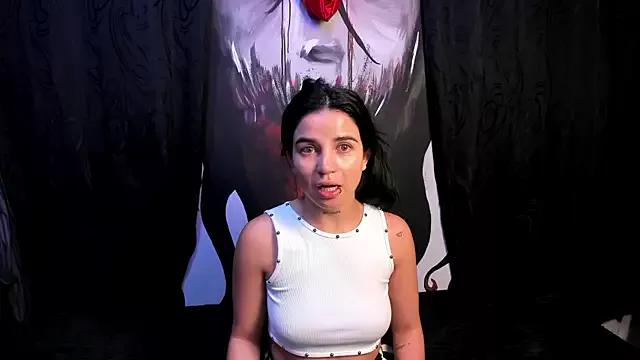 Kylie-fox on StripChat