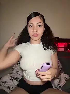 ladylavish from StripChat