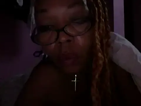 Ladyzee25 — ************** SQUIRTING SHOW *****