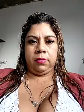 Laura-Hernandez — Sucking my friend's tits
