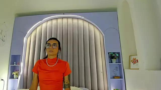 Freechat LauraaGomezz__ on StripChat