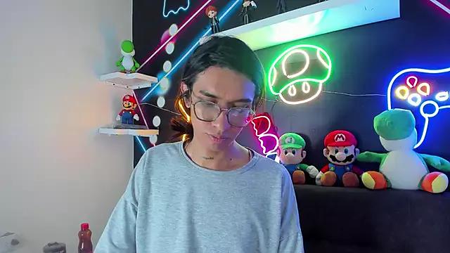 Freechat LauraaGomezz__ on StripChat