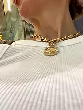 LauraDavis on StripChat