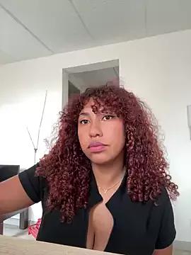 lauraltt on StripChat