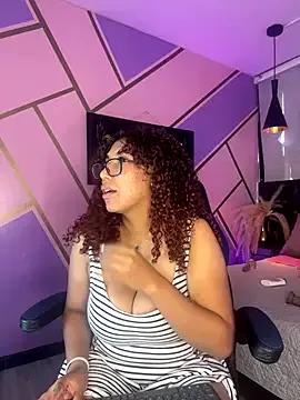 lauraltt on StripChat