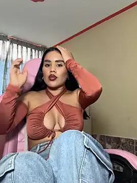 Freechat laure_torres on StripChat