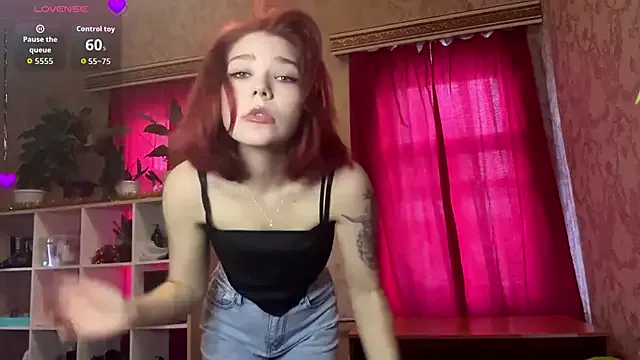LaurynGeisinger — Feed you my nipples
