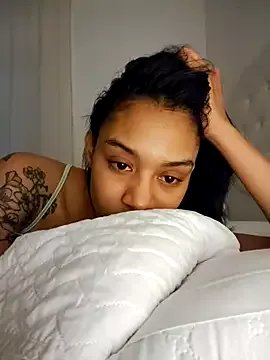 Freechat Leaberrry on StripChat