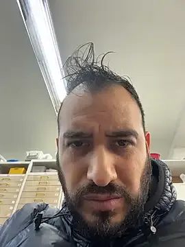 leonardohot1987 — Mostrar verga y ano