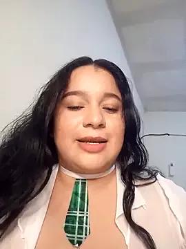 Leslydeleon23 on StripChat