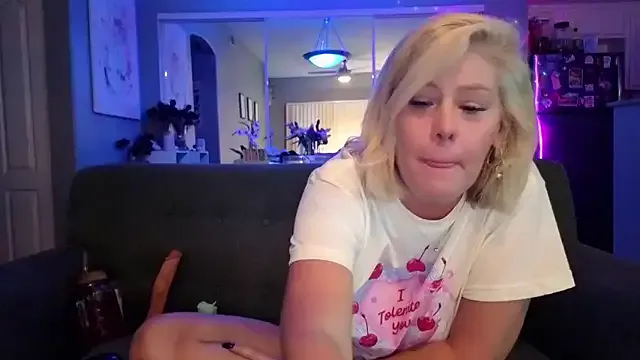 StripChat Lexi_Shocker is Freechat Lexi_Shocker — Spread my wet pussy for u