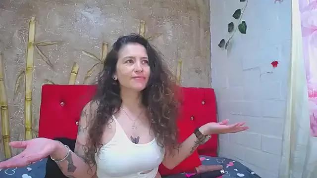 Freechat Leyla_Horny_Bg on StripChat