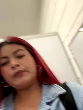 lia_moon77 on StripChat