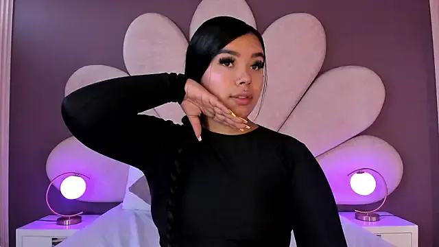 Liaevans__ — Shake that booty & Slap x5 