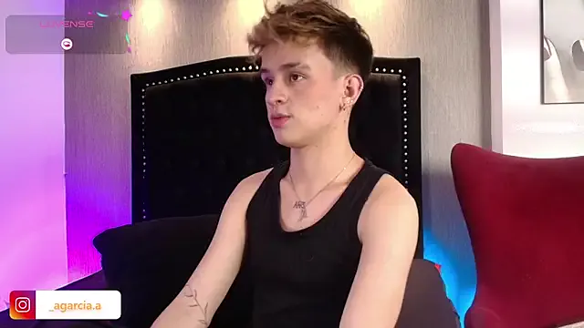 LiamWildx20 on StripChat