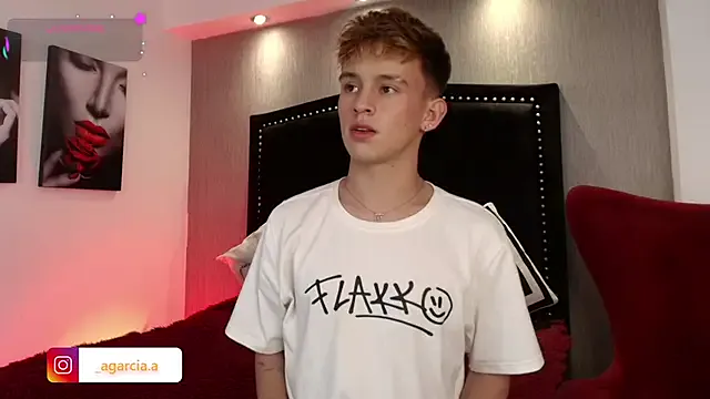 LiamWildx20 on StripChat