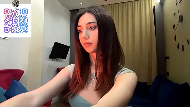 LinaMour — Show my neck and collarbone area