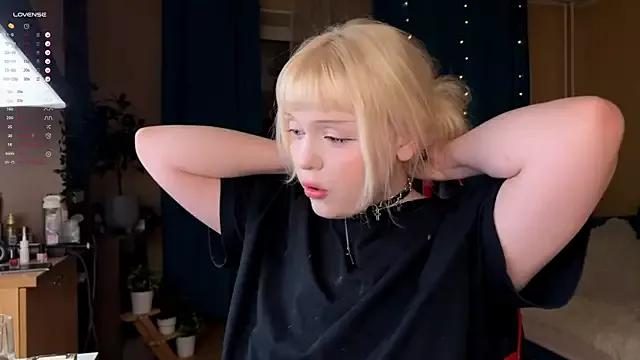 LisaLaas on StripChat