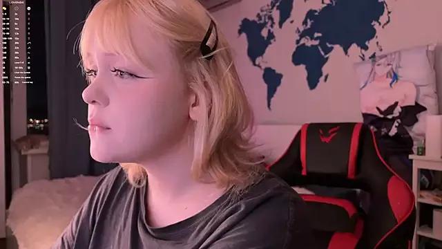 LisaLaas on StripChat