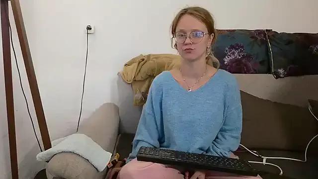 little-leni on StripChat 