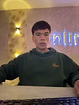 Logan_smith1 on StripChat