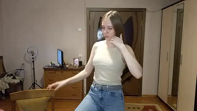 LonaLaban — Tease you with my top!