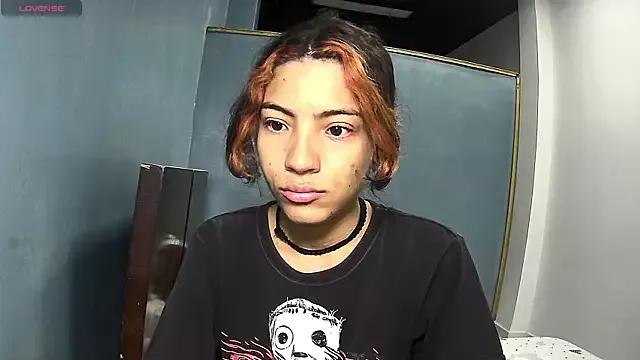 Freechat Lovelyamyy on StripChat