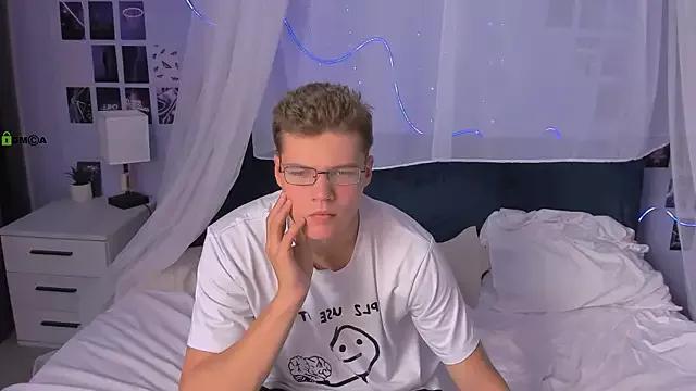 lucas_long_ on StripChat