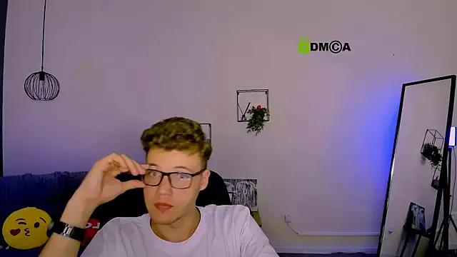 lucas_long_ on StripChat