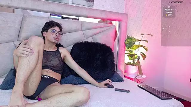 Freechat LucayLeo on StripChat