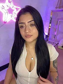 lucianaroy on StripChat