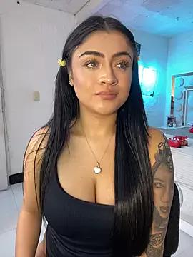 lucianaroy on StripChat