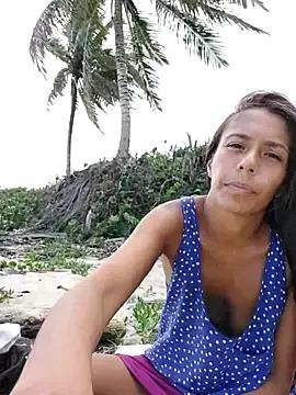 LucyNatural from StripChat