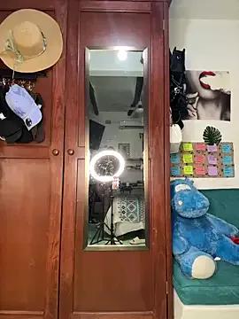 Hot Lucyrossink wants you to fuck her body now lucyrossink from StripChat