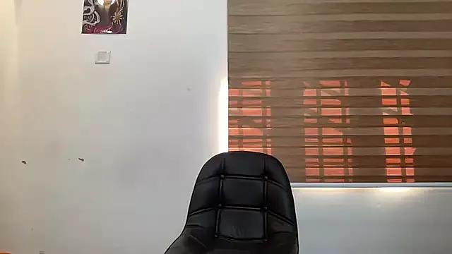 Explore sweet model LucytheDevilQueen LucytheDevilQueen from StripChat