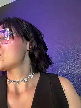 StripChat luna_gv is Freechat luna_gv — SHOW ME YOUR PRETTY TITS