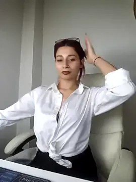 StripChat LunaHart is Private LunaHart — Private on StripChat