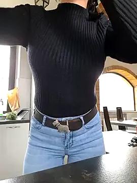 luxxe25 on StripChat