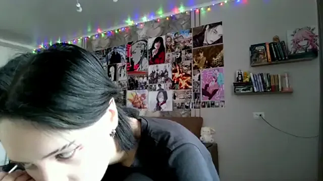 Freechat LxayBloom on StripChat