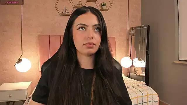 Freechat magic_fernanda on StripChat