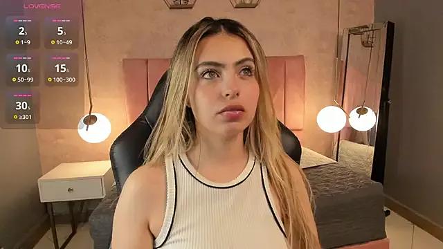 Freechat magic_fernanda on StripChat