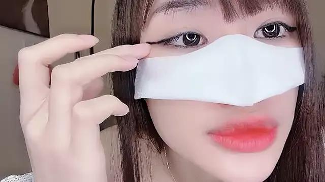 Freechat MaiLiiil on StripChat