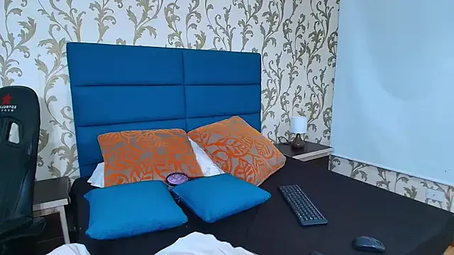 Mariahm_Williams — Sexy naked dance