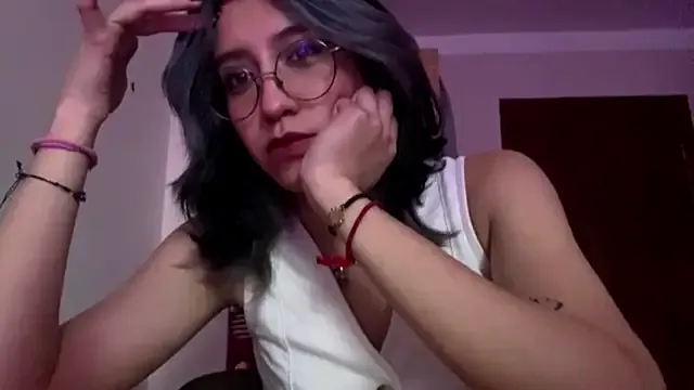 MarianRuhle — vertir agua sobre mi top