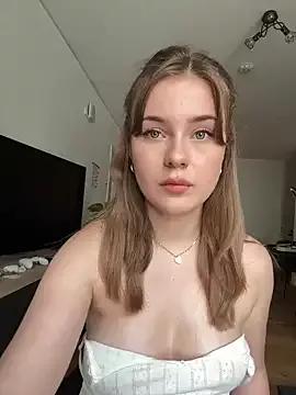 MaribelRiver on StripChat