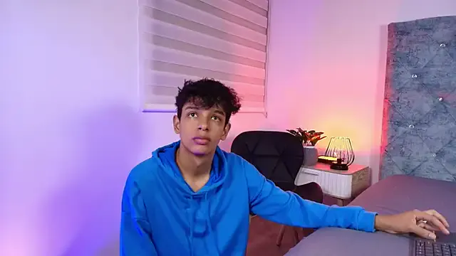 Freechat maxfrost_1 on StripChat