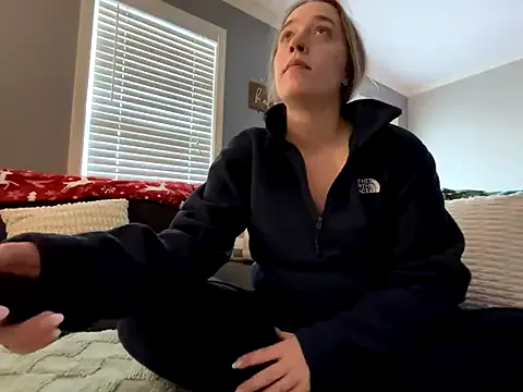 Maxinebabyyy — Butt plug in 