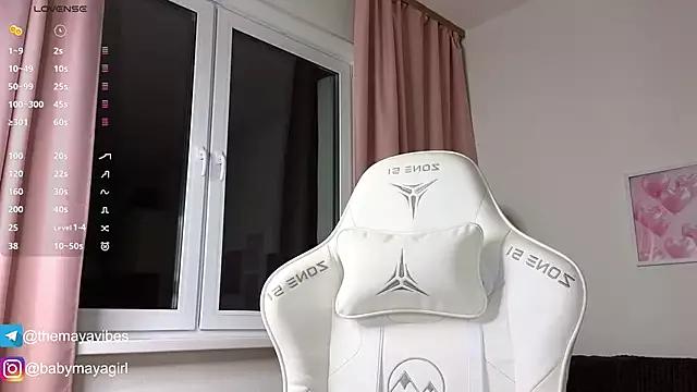 Masturbate to cute camwhore Maya_Rave Maya_Rave from StripChat