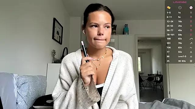 Freechat MaydaCornwall on StripChat