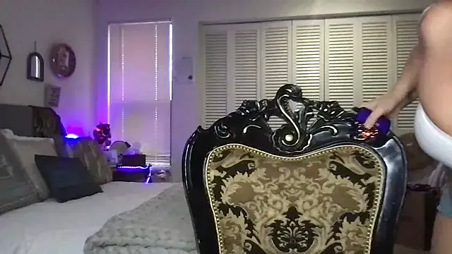 megansweetfromthevalley — top off